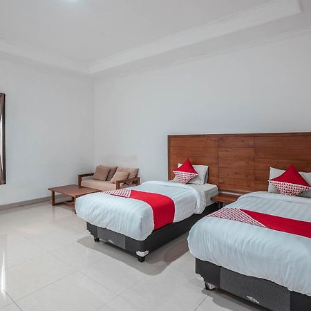 Super Oyo 686 Bunga Karang Hotel Bekasi Zewnętrze zdjęcie
