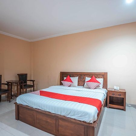Super Oyo 686 Bunga Karang Hotel Bekasi Zewnętrze zdjęcie