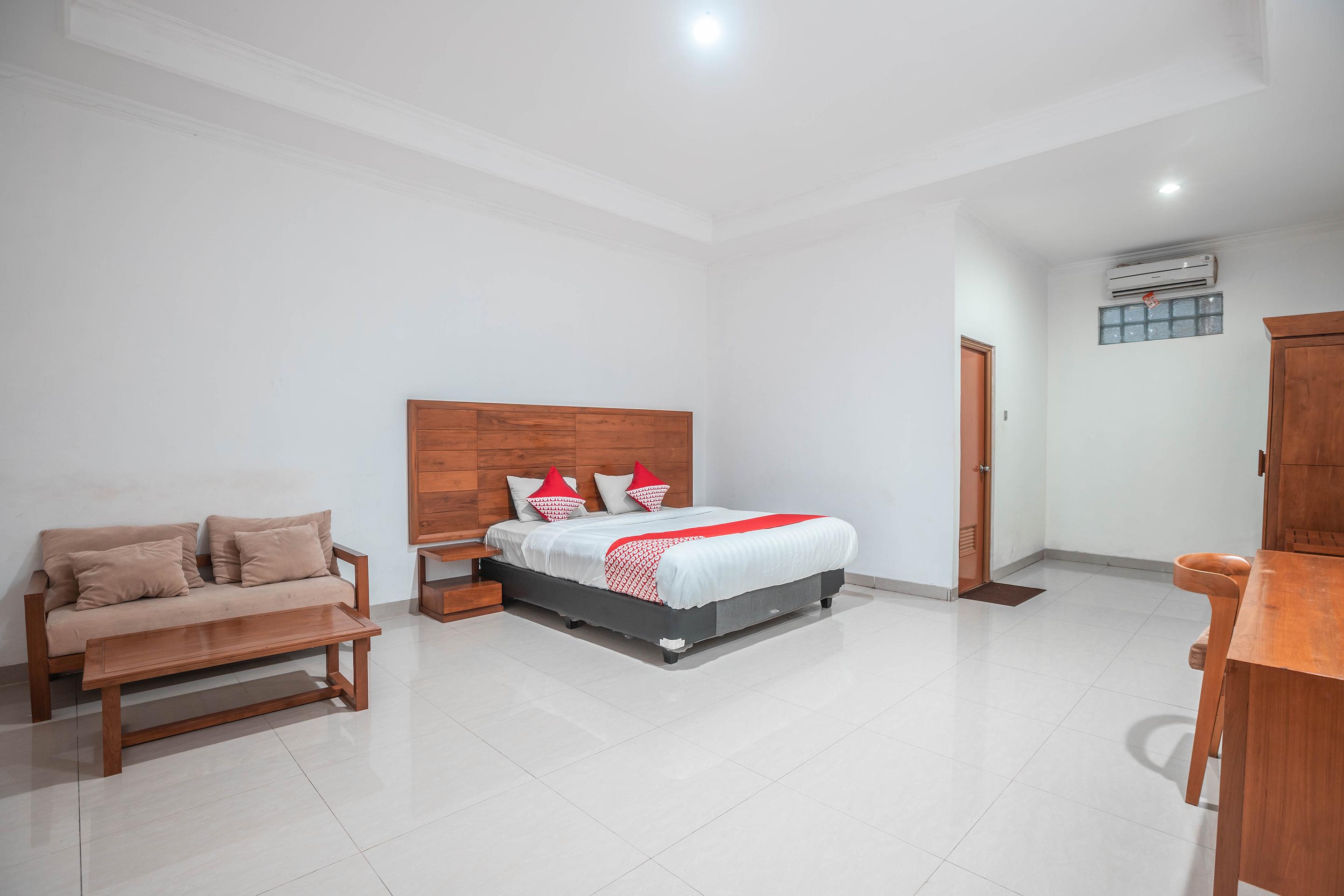 Super Oyo 686 Bunga Karang Hotel Bekasi Zewnętrze zdjęcie