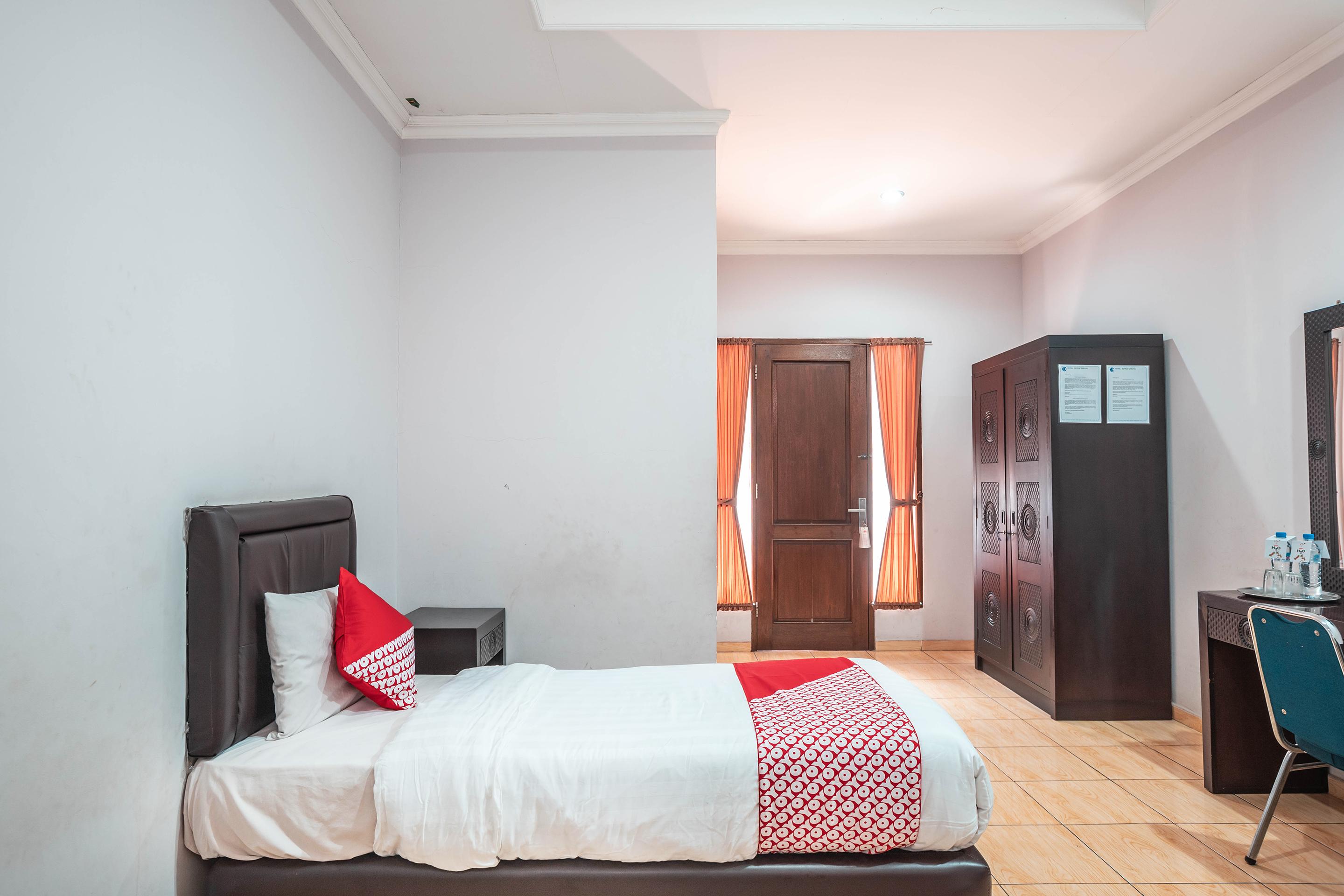 Super Oyo 686 Bunga Karang Hotel Bekasi Zewnętrze zdjęcie