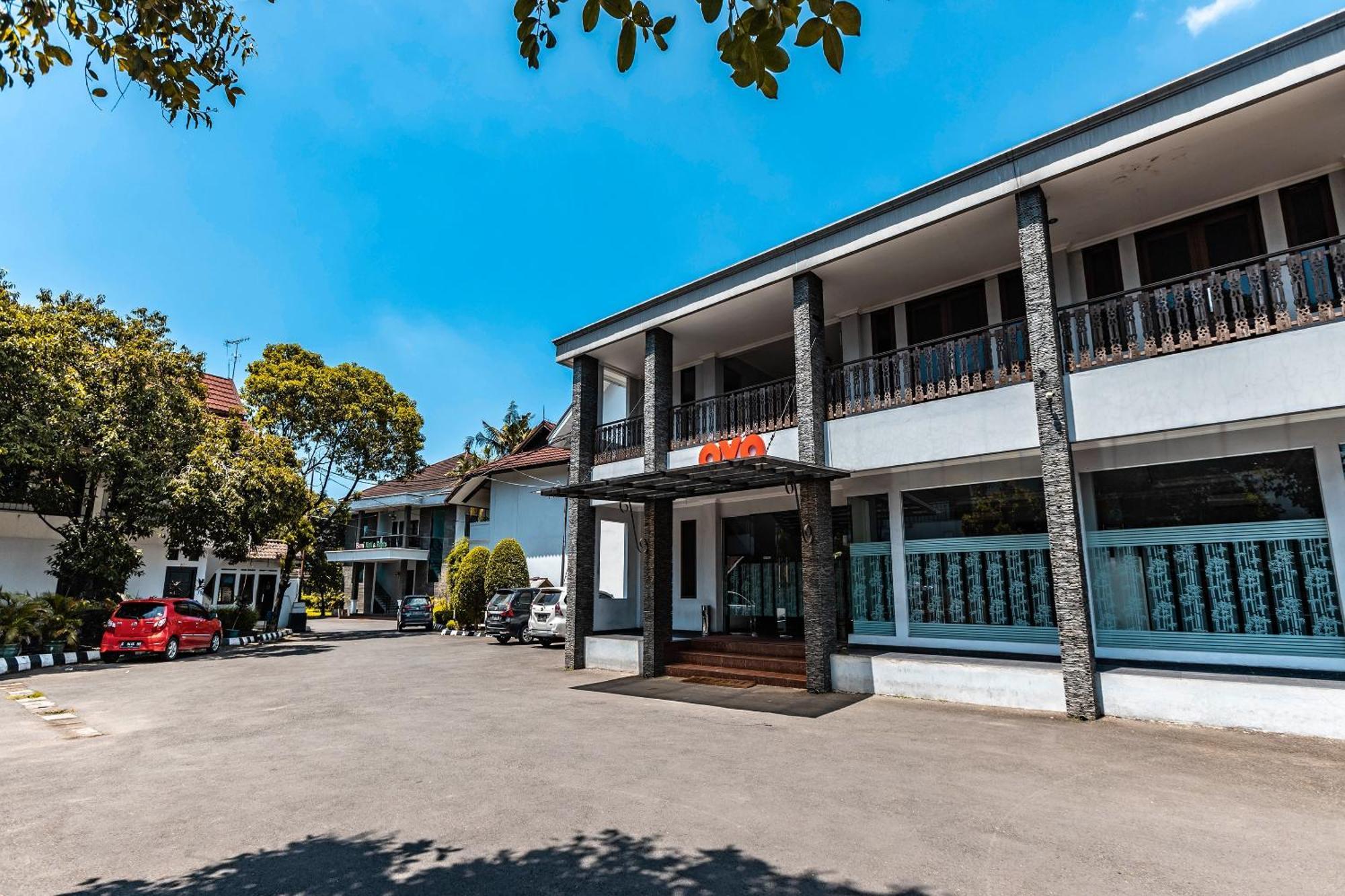 Super Oyo 686 Bunga Karang Hotel Bekasi Zewnętrze zdjęcie