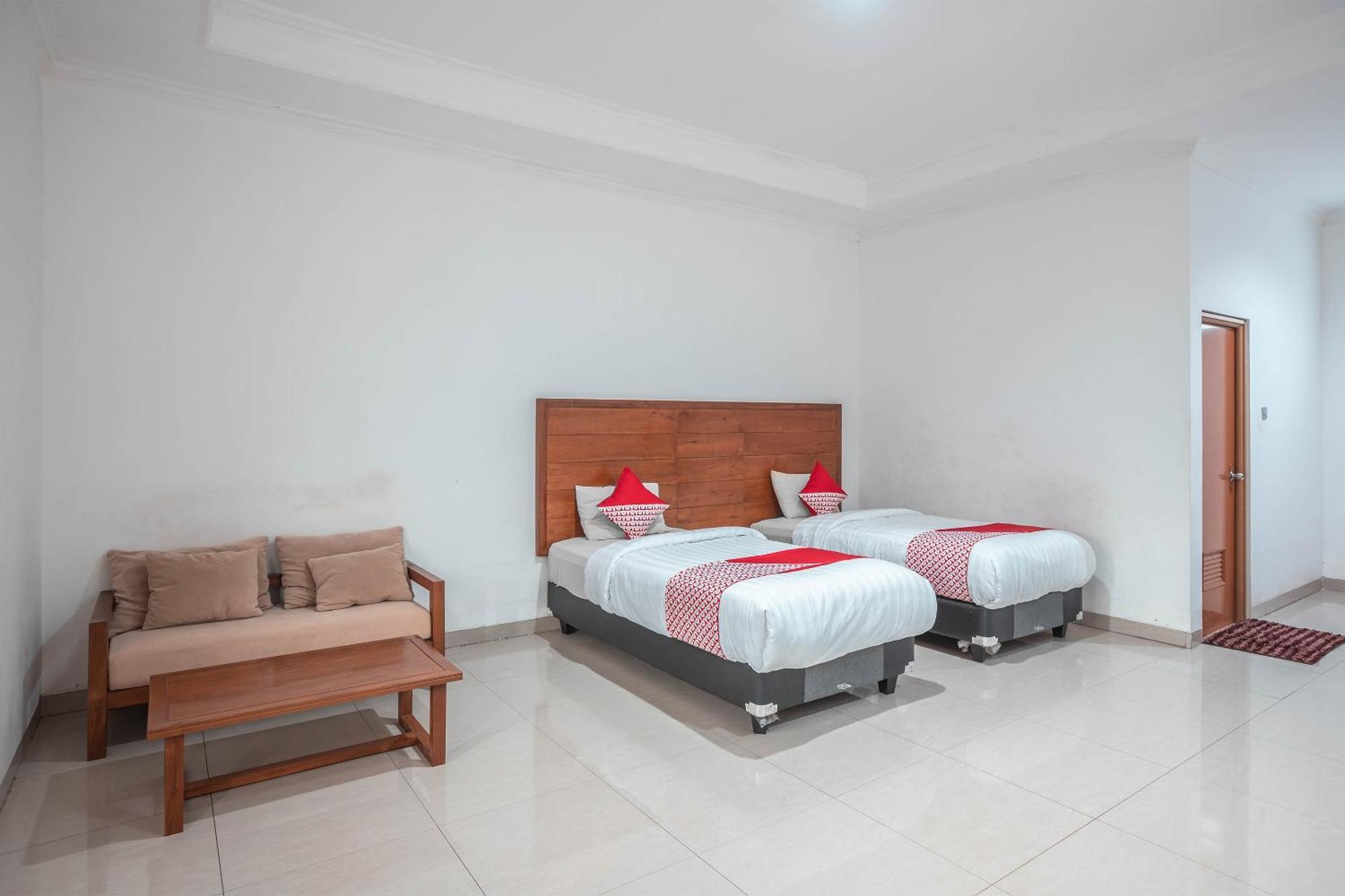 Super Oyo 686 Bunga Karang Hotel Bekasi Zewnętrze zdjęcie